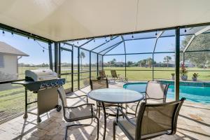 Der Swimmingpool an oder in der Nähe von Punta Gorda Oasis with Saltwater Pool and Gas Grill!