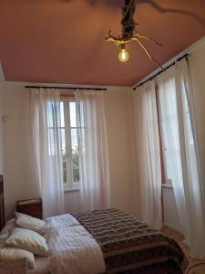 Postel nebo postele na pokoji v ubytování Castel San Mauro