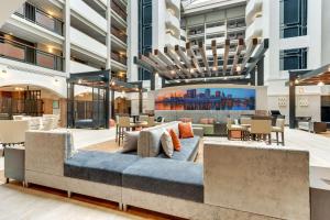 Posezení v ubytování Drury Plaza Hotel St. Paul Downtown