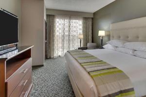 TV i/ili zabavni centar u objektu Drury Inn & Suites Columbus Polaris