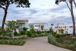Un jardín fuera de Radisson Blu Resort Al Hoceima