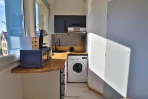 Superbe studio cosy et atypique 3 étoiles的厨房或小厨房