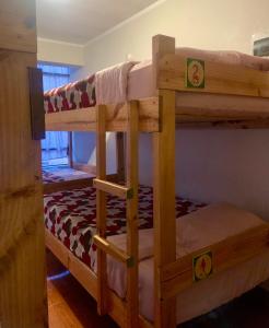 Palanda nebo palandy na pokoji v ubytování Namaste House
