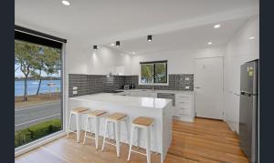 Gallery image of Bribie Waters Apartment in Bongaree +9 photos