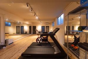 Fitness centrum a/nebo fitness zařízení v ubytování Shirakaba