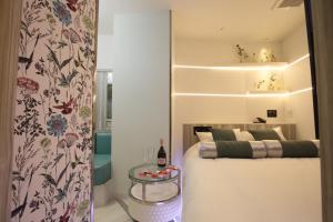 Postel nebo postele na pokoji v ubytování Hotel Blanche 大人専用 Adult only hotel
