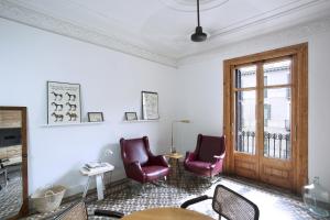 A seating area at yök Casa Cultura