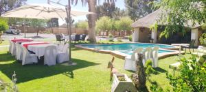 The swimming pool at or close to Victoria Oaks Guesthouse