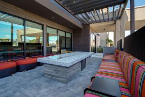 Home2 Suites By Hilton Las Vegas North的休息区