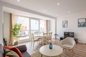 Posezení v ubytování Spacious Penthouse with Private Terrace