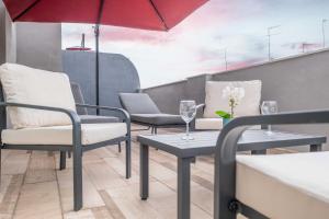 Posezení v ubytování Spacious Penthouse with Private Terrace