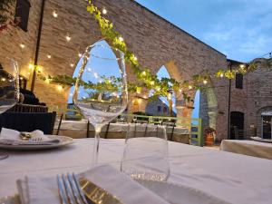 Reštaurácia alebo iné gastronomické zariadenie v ubytovaní Agriturismo Casafaro Petritoli