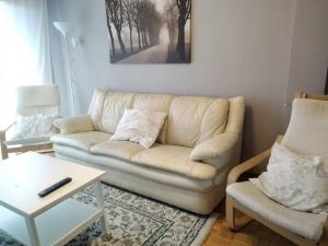 Posezení v ubytování apartamento gran Vía