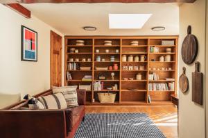 Puhkemaja raamatukogu