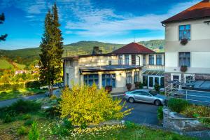 Fotografie z fotogalerie ubytování Hotel Ermi v destinaci Jince