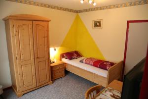 Postel nebo postele na pokoji v ubytování Hotel Bechtel