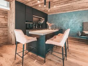 Kép CLOUD 9 - Private Roof Terrace with Whirlpool by AlpenLuxus Appartements szállásáról Fügenben a galériában