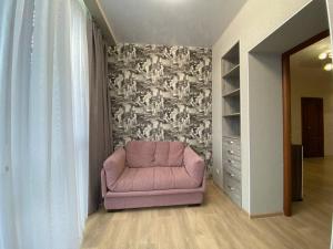 Posedenie v ubytovaní Atlant luxury Big Family Perlina Apart on Golovna поряд з ТЦ Депот