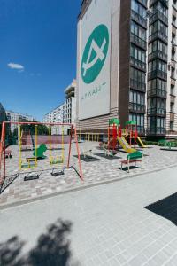Detský kútik v ubytovaní Atlant luxury Big Family Perlina Apart on Golovna поряд з ТЦ Депот
