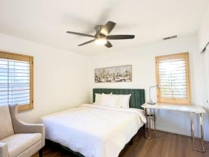 Postel nebo postele na pokoji v ubytování Comfort Retreat 3B3B Villa in Quail Hill Irvine