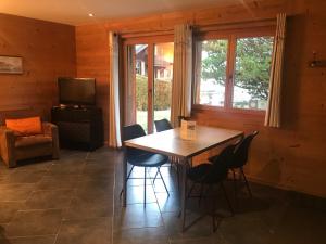Prostor za sedenje u objektu Chalet Hestia