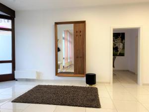 Fotografie z fotogalerie ubytování Stadtsuite mit Sauna in Wiener Neustadt 135 m2 v destinaci Wiener Neustadt