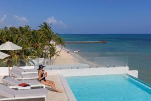Piscina di Hotel HM Bavaro Beach - Adults Only o nelle vicinanze