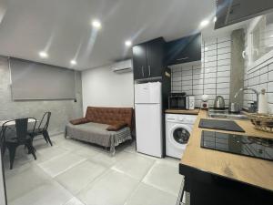 Kuchnia lub aneks kuchenny w obiekcie Benidorm JL 1 y 2
