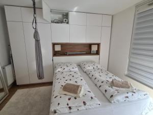 Postel nebo postele na pokoji v ubytování Privatzimmer an der Messe
