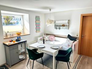Kuchyňa alebo kuchynka v ubytovaní Ferienwohnung Saunahaus