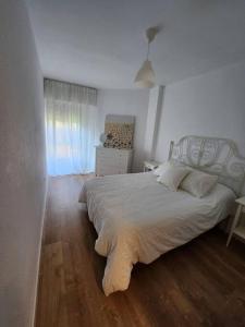 Кровать или кровати в номере Minimal apartment costa tropical