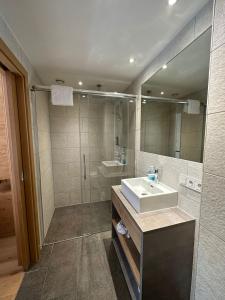 Kúpeľňa v ubytovaní Modern ski-in Appartement 2020m Kühtai