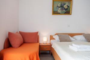Fotografie z fotogalerie ubytování Studio with Sea view for 2-3 people by the Water v destinaci Baška Voda