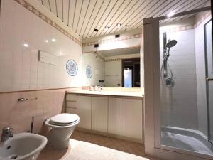 Ein Badezimmer in der Unterkunft Attico in Piazza Matteotti