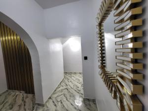 Gambar di galeri bagi The Milton Apartment di Ikeja