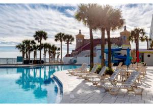 Hồ bơi trong/gần Ocean Walk, Your Ideal 2BR Daytona Beachfront Condo Gem Getaway - Special Offer Now!