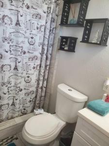 Photo de la galerie de l'établissement Spacious West El Paso 19 min from Airport, Fort Bliss Military Base, à El Paso