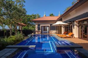Bazén v ubytování Anantara The Palm Dubai Resort nebo v jeho okolí