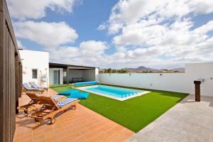 Πισίνα στο ή κοντά στο Mayantigo