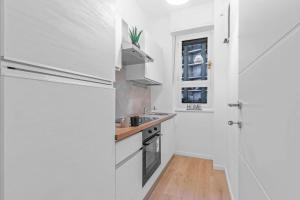 O bucătărie sau chicinetă la TUL18 - New Apartment With Modern Design -