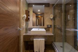 Koupelna v ubytování Kolin Hotel Spa & Convention Center