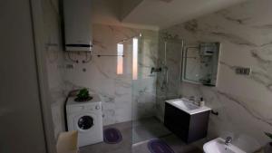 Fotografia z galérie ubytovania Villa Pelda Apartment, sea view, parking, pet friendly v destinácii Opatija
