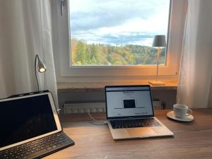 Nespecifikovaný výhled na hory nebo výhled na hory při pohledu z apartmánu