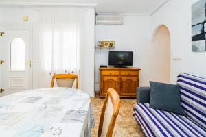 Telewizja i/lub zestaw kina domowego w obiekcie ALEGRIA ID110