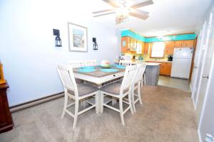 Η κουζίνα ή μικρή κουζίνα στο Nanticoke Square 207B townhouse