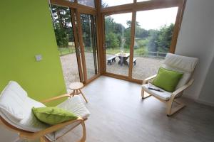 Posezení v ubytování Orchard Nook - Sleeps 4, 2 Bedrooms (one ensuite)
