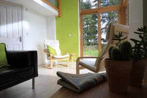 Posezení v ubytování Orchard Nook - Sleeps 4, 2 Bedrooms (one ensuite)