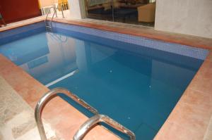 Piscina di BEN AUTO Hotel o nelle vicinanze
