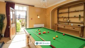 Biliár nebo kulečník v ubytování Historic Farmhouse in St Bees Pet friendly