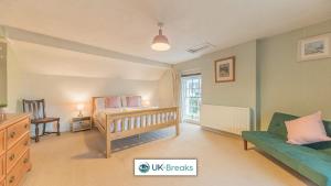 Katil atau katil-katil dalam bilik di Historic Farmhouse in St Bees Pet friendly